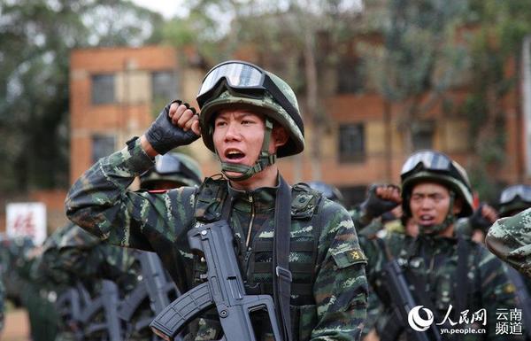 官兵宣誓。摄影：胡程