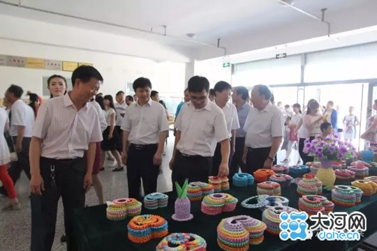 教师进修学校师生手工作品展