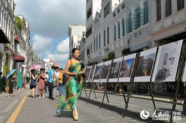 摄影作品展现场