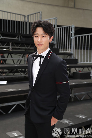 黄轩窦骁闪耀Dior Homme 2017夏季系列发布