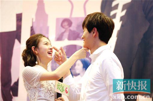 ■陈瑶饰演的郑微与杨玏饰演的陈孝正。