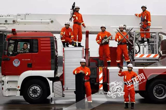 书画作品展示心中消防形象 涪陵消防万元奖金