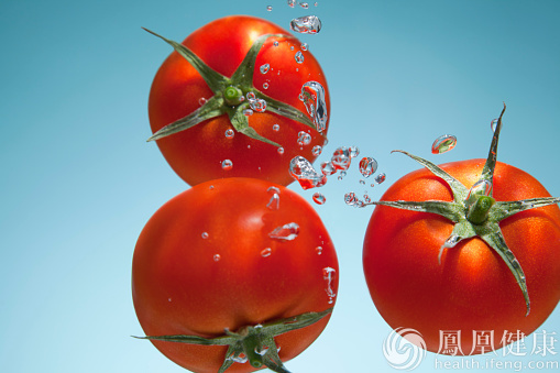凉拌番茄加蜂蜜更健康 夏季吃西红柿6禁忌