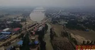 图片来自京华时报：宽河道与窄河道的对比