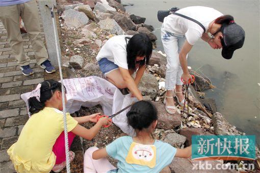 ■爱护自然环境,从娃娃抓起。(本版图片皆为采访对象提供)