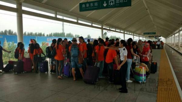 曲阜东站为106个国家的汉文化学习者开启和谐之旅