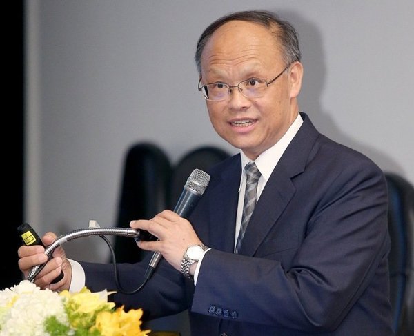 邓振中接"行政院政委" 徐永明:邓振中"引狼入室"