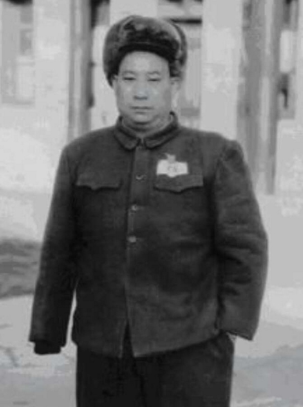 长征路上走出两位独臂将军 用坚强意志谱写红