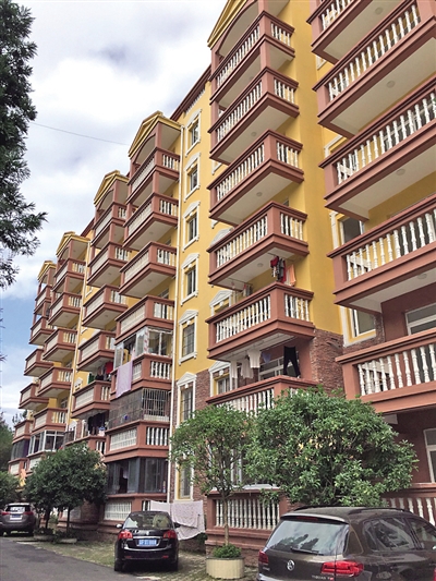 重庆避暑客卖房撤离苏马荡