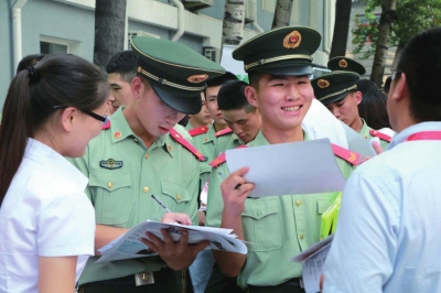 企业进兵营招退伍军人