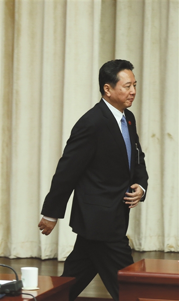 李小鹏接任交通部部长