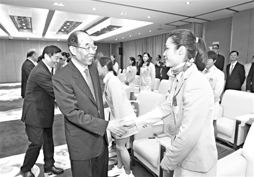 “你们是家乡人民的骄傲”