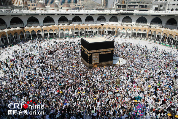 约180万穆斯林抵达沙特圣城麦加朝觐(组图)_凤凰资讯
