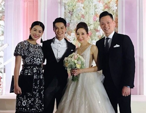 杨怡罗仲谦婚礼晚宴：亲吻甜蜜秀恩爱_娱乐频道_凤凰网