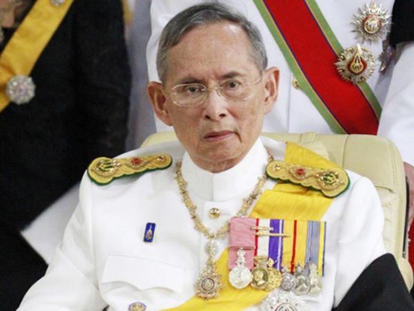 泰国国王拉玛九世普密蓬·阿杜德去世 享年89