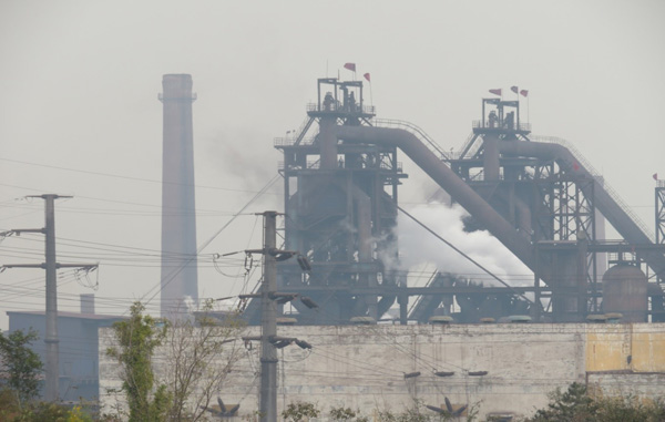 环保部:河北磁县一焦化企业雾霾天仍超排,在线