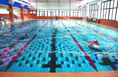 南靖县龙山镇的温泉游泳馆