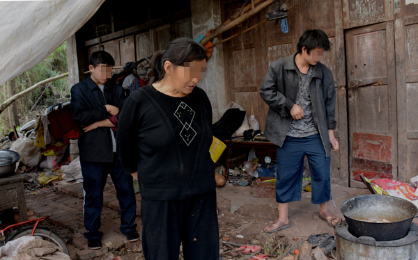 四川"11娃父亲"涉故意杀人罪受审 求从轻发落(图)