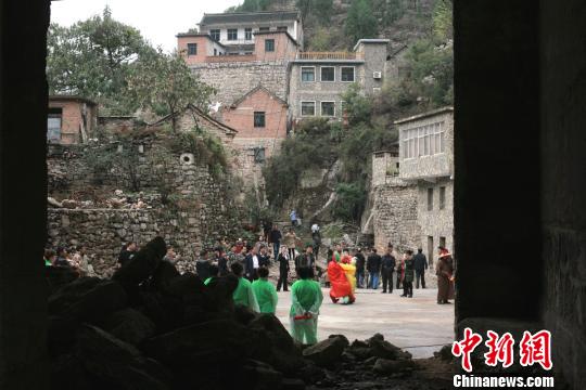 大洼人口_涉县大洼村风景区(2)