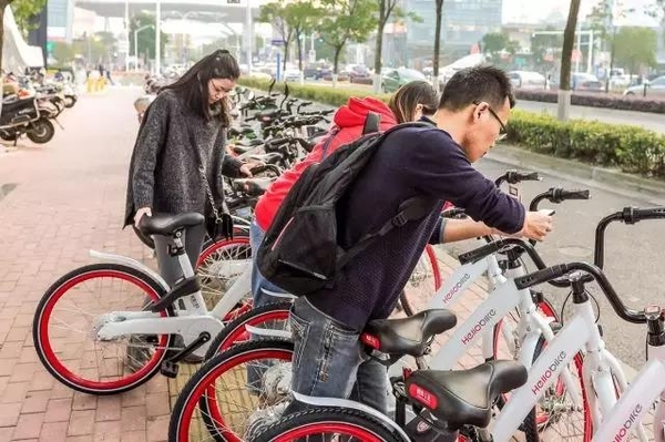 共享单车Hellobike被偷运到上海 负责人:已报警
