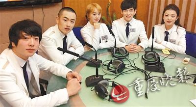 《明星的诞生》选手来重庆做宣传