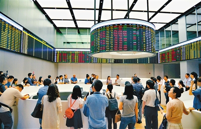 　　中西部陆港金融小镇交易中心（资料图片）  记者 王健 摄
