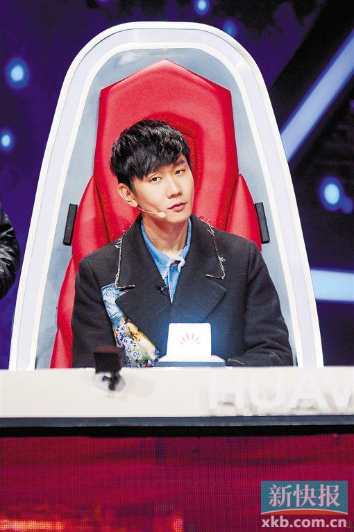 ■林俊杰连续被两位新人讨教