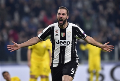 欧冠16强产生 淘汰赛抽签看点多