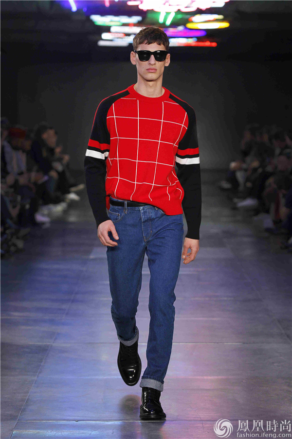 明骚的色彩配格子元素 AMI最新系列在巴黎发布