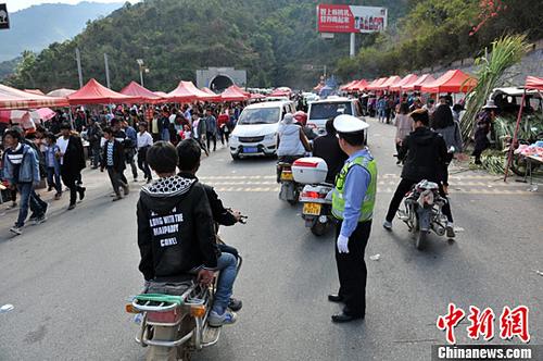 临沧 云县人口多少_云南临沧市云县哨街村(3)