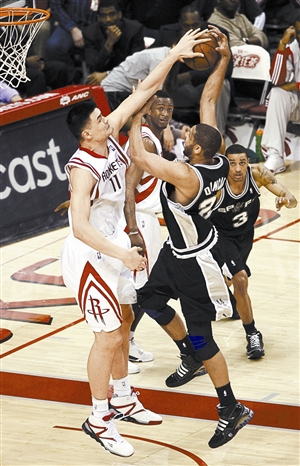 荣耀时刻! 姚明11号球衣退役