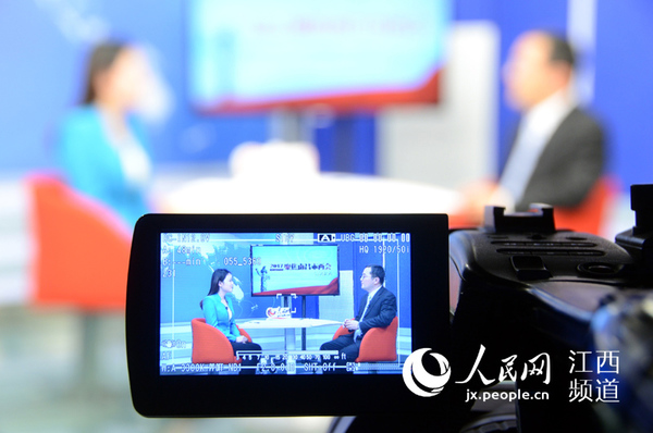 南昌青山湖区如何发展产业?区长王强:电子信息