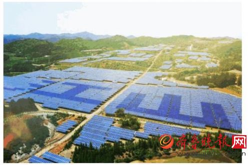 从高空俯瞰正泰江山200MW地面电站