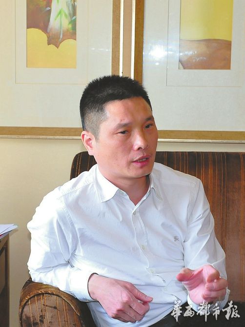 邓申伟（陈悦摄）