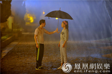 《玛格丽特的春天》赵文琪遇旧爱 雨中上演湿身诱惑
