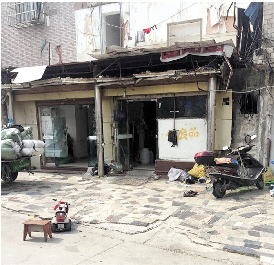 下沙大酒店周边无证汽修店和废品收购站,垃圾