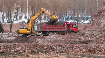 伊通河中段清淤工程警告急施工，水下吸泥清淤机(1)