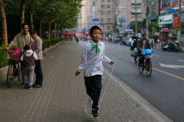 上海每所小学初中都将有体育评估报告,含学生