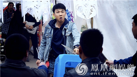 《缉枪》白举纲演抗争小人物 韧劲让人刮目相看