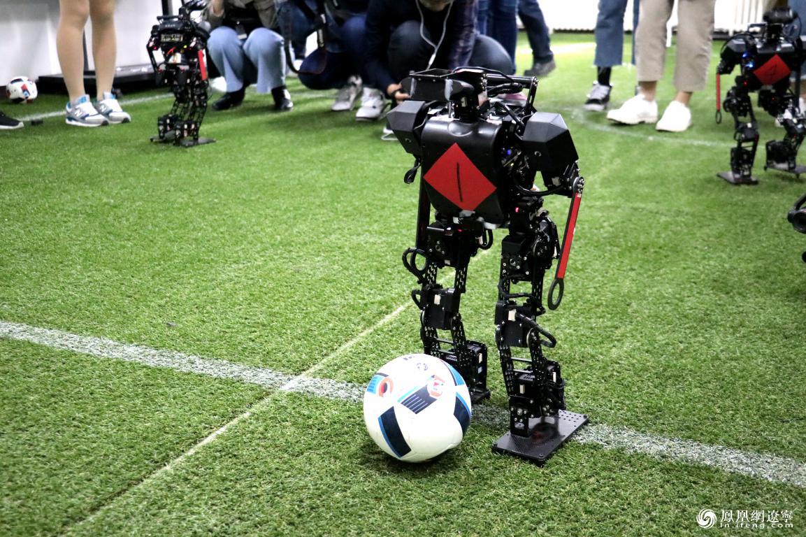 计算机学院团队在2018RoboCup足球机器人世界杯中国赛中获佳绩-华中师范计算机学院