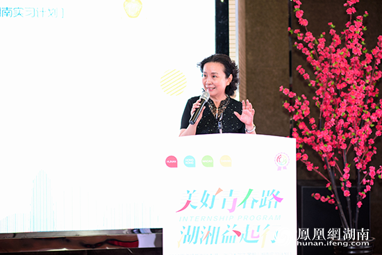 澳门2018经济总量_澳门回归图片(3)