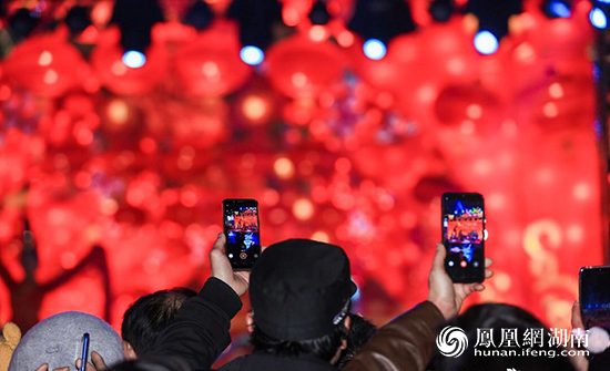 天下第一灯点亮长沙 2019梅溪国际灯展盛大