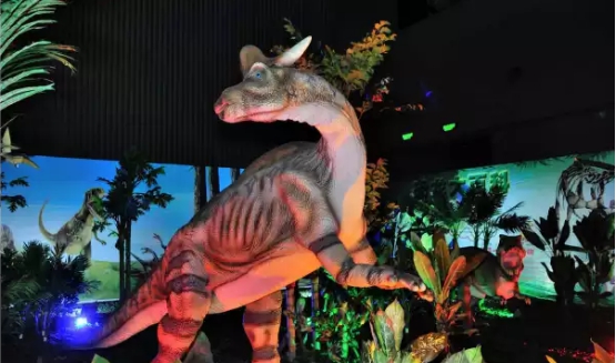 百万海洋球+真声恐龙宴 万家丽时尚生活购物广场让你三伏天玩