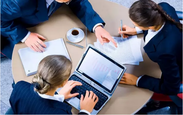 三支柱于企业的真正意义·喔趣考勤办公逸