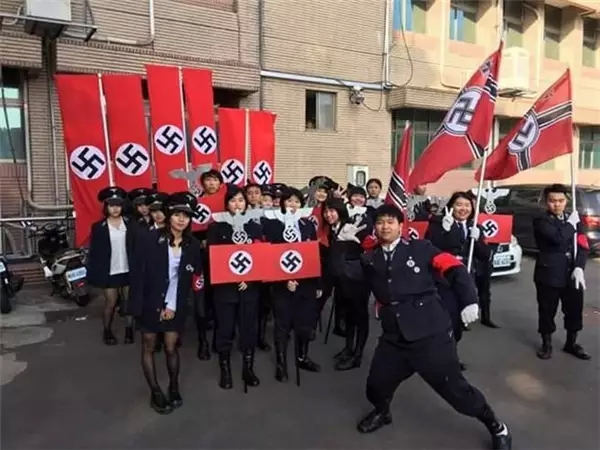 台湾扮纳粹学生喊冤：没想那么多，动机是行善