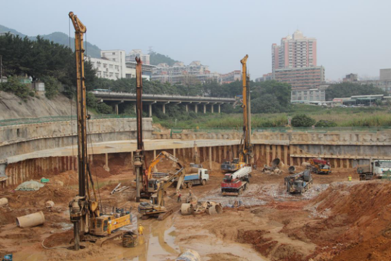 钧濠集团运营团队携棕科云端项目向全市人民拜