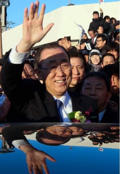要想竞选韩国总统,潘基文必须翻过这“三座大山”