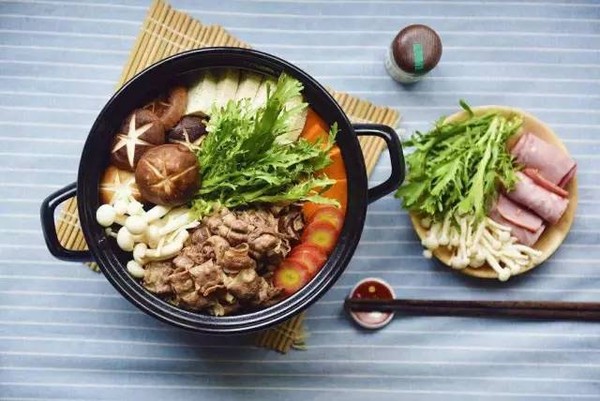 在家怎么做火锅肉卷 2b08a093d695326_w600_h401.jpg