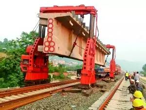 渝黔高铁贵州段月底完成铺轨，预计12月中旬通车！