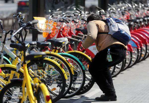 上海推共享单车监管措施 市民可这样来举报